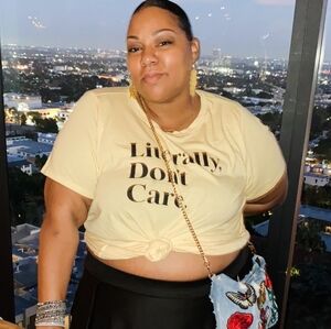 Meet your Posher, Tia